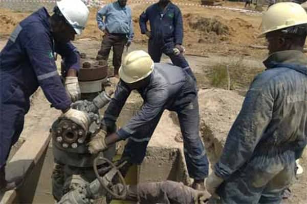 LekOil,_Otakikpo,_workers