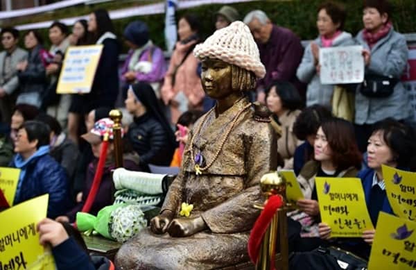 S. Korea ‘comfort women’ protest against Japan deal