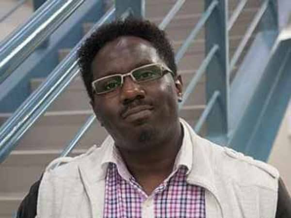 Dr-Deji-Akinwande-EEWeb-com-Featured-Engineer-1443404788_420_420_75_s_c1
