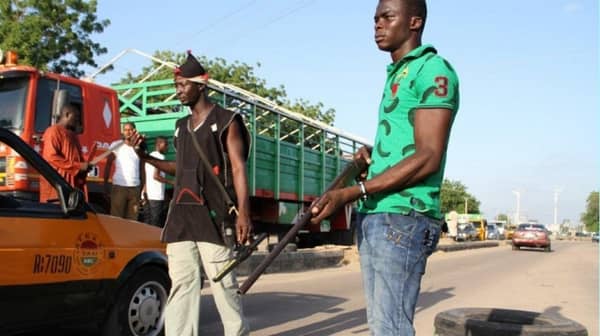 nigeria-civilian-jtf-roadblock-in-maiduguri-obi-irin
