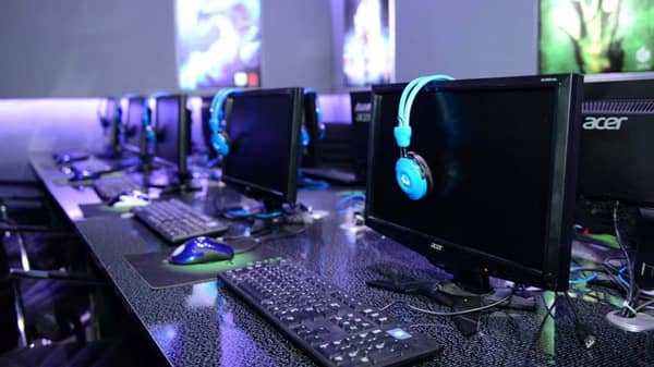 successful-case-in-mongolia-cyber-cafe-2