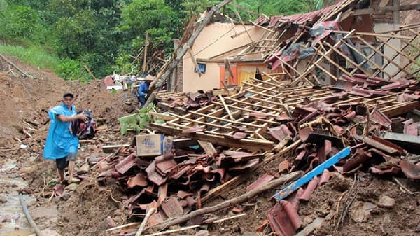 Indonesia-landslide