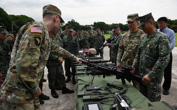 PHILIPPINES-US-MILITARY-ARMAMENT