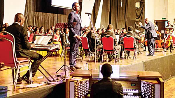 Splendid-Performance-2