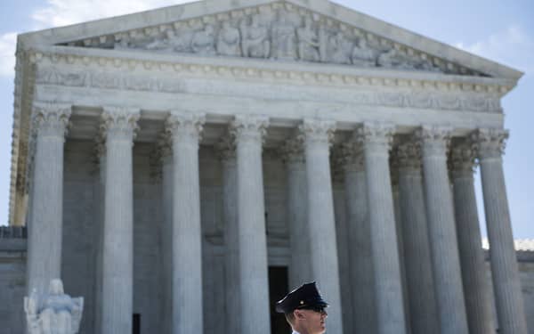 US-POLITICS-SUPREME-COURT-TRAVEL-BAN