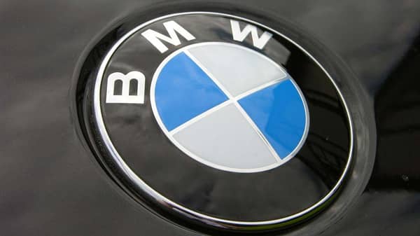 bmw_logo_black_background_wallpaper_high_resolution_