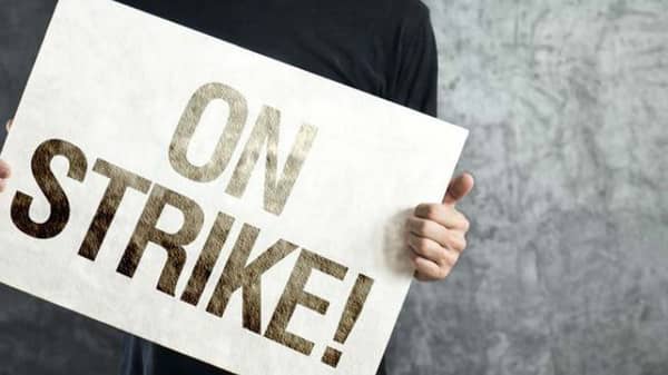 24704-784868-on-strike-picket-generic-750xx2116-1196-0-220