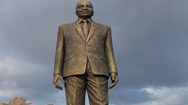 JAcob Zuma Statue