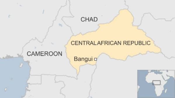 _73888575_carbangui4640314