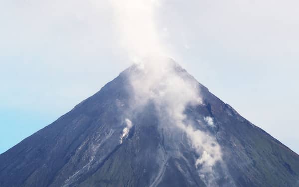 PHILIPPINES-VOLCANO-MAYON
