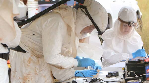 160822145236-screenign-bats-super-169