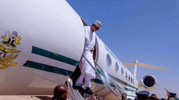 Buhari deplaning in Kano