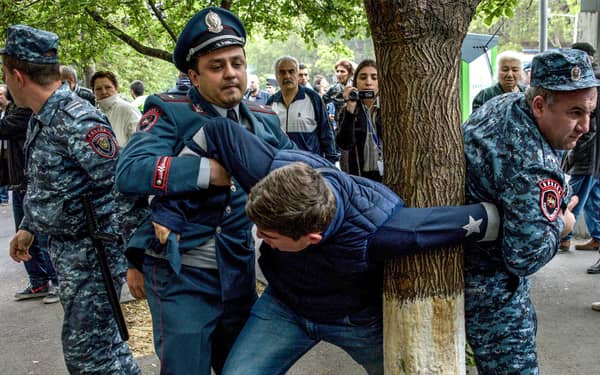 ARMENIA-POLITICS-GOVERNMENT-DEMO