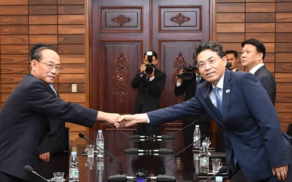 NKOREA-SKOREA-DIPLOMACY-TRANSPORT