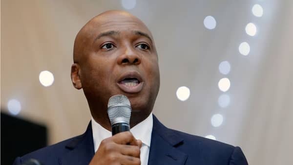 Nigeria’s Senate leader, Bukola Saraki, announces that he would stand to become the main opposition candidate in 2019’s presidential elections in Abuja