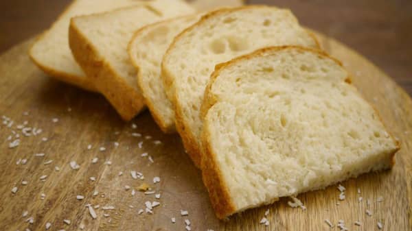 Coconut-Bread-2-e1490272036916