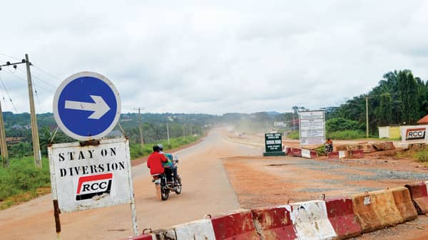 road -Ninth-Mile-Enugu-Onitsha-Highway-being-rehabilitaed-by-RCC,-but-now-abandoned