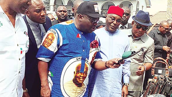 PAGE-4-PIX.—21-12-18