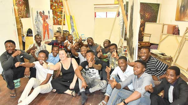 Art-Galleries–in-Lago