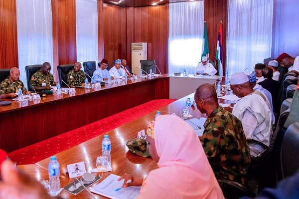 Buhari meets with governors