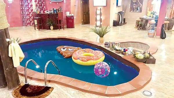 La-Campagne-Mud-House