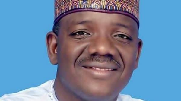 225598_10150267170727770_5267264_n-01-653×365