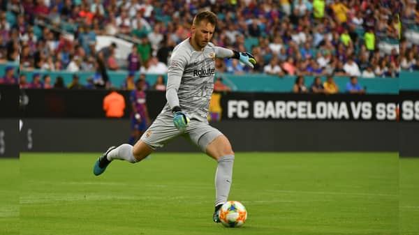 FILE PHOTO: Soccer: United States La Liga-Serie A Cup Tour-SSC Napoli at FC Barcelona