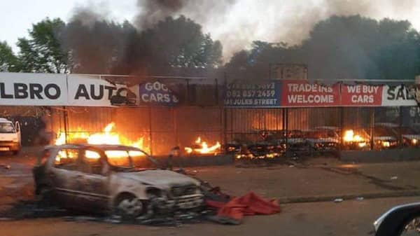 Burnt-car-mar-mart-2