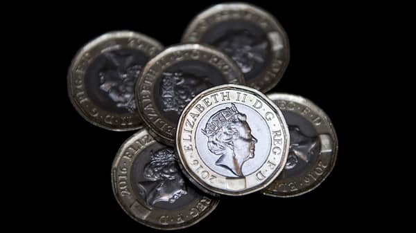 FILES-BRITAIN-MARKETS-FOREX-POUND