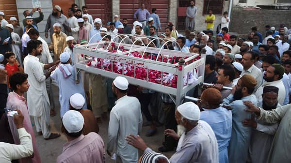 PAKISTAN-ACCIDENT-TRAIN-FIRE