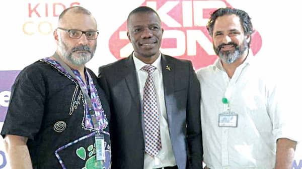 Pineapple-TV-24-11-19