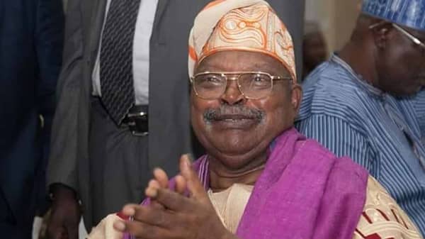 d5590552-alex-akinyele