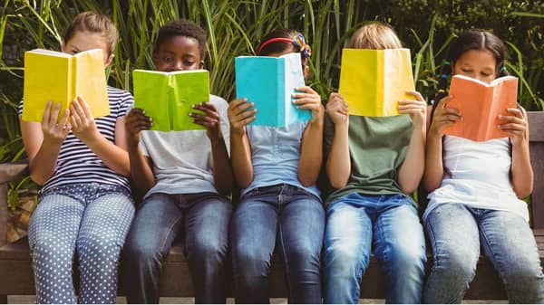 children-reading-books