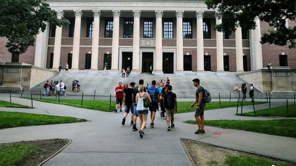 800×375-us-says-foreign-students-whose-classes-move-online-cannot-stay-1594072389404