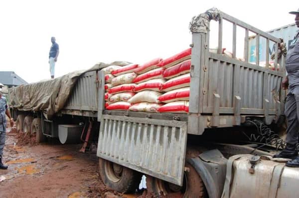 Smuggled-rice-impounded-by-Nigeria-Customs5