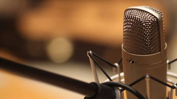 microphone-1003561_1920