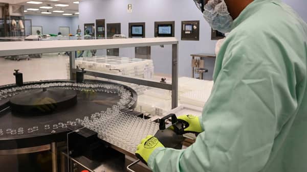 ITALY-HEALTH-VIRUS-SCIENCE-TECHNOLOGY-PHARMACEUTICALS-VACCINE-MA