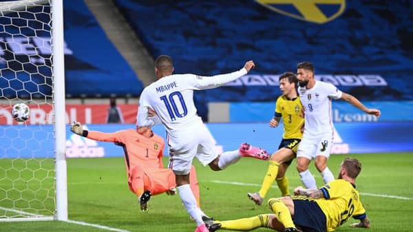 FBL-EUR-NATIONS-SWE-FRA