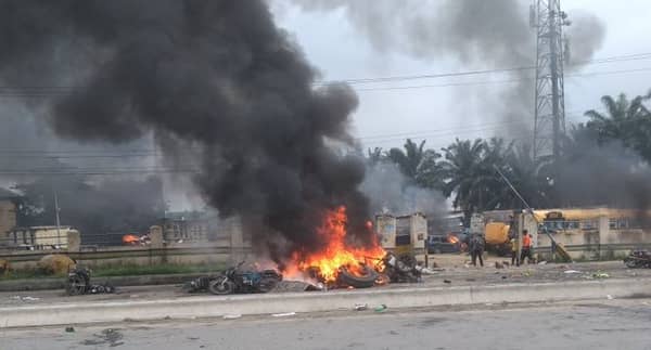 Oyigbo-police-station-in-Rivers-State-set-on-fire