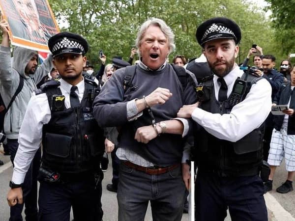 D19850F8-DD2D-47E6-ABF6-55530FDD648A