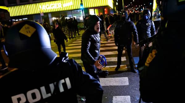 ef99ea0c8848facf104067e01dd61162273913804dd21ac5269d1095454e769f