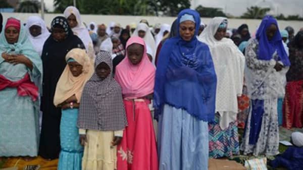 Nigeria-Muslim-women-Eid-al-Fitr-prayers-Syria-Sport-Club-Lagos-17-July-15-Pho-Mohammed-ElShamy-AA-2-513×239