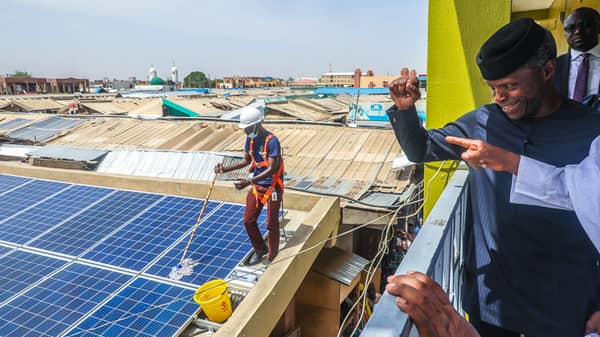 2.-VP-visits-Sabon-Geri-Market-forv-Solar-inspection18