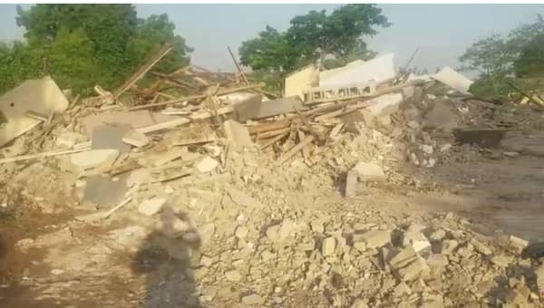 2B7E9855-0258-4854-9575-4B7380605328