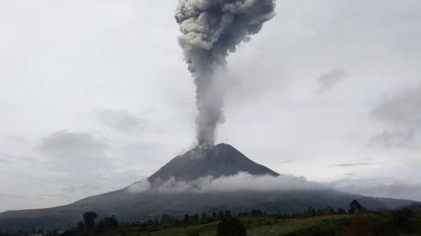 INDONESIA-VOLCANO-SINABUNG