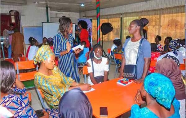 CA483EF3-FA10-4326-BCB6-49084D28400E