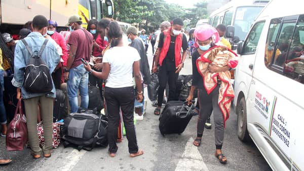 Sanwo-Olu-Evacuates-2