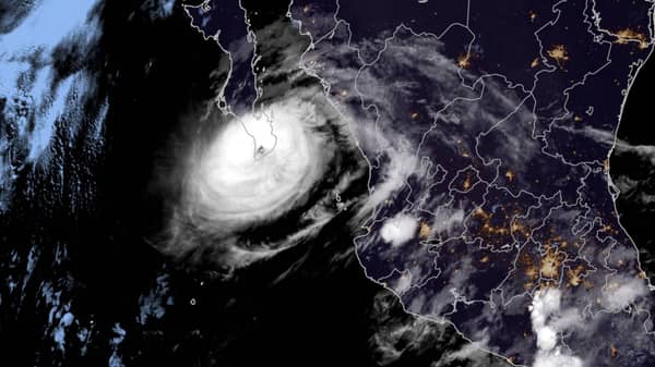 Hurricane Olaf barrels towards Mexico’s Los Cabos