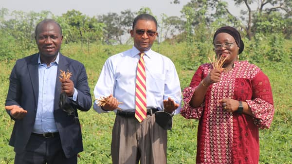 PIX 2 – L-R Agricultural Specialist, U.S. Mission Nigeria, Ebenezer Boluwade_ Counselor for Agricultural Affairs, U.S. Mission Nigeria…