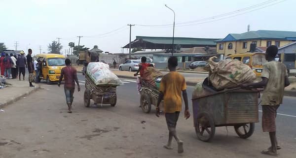 Cart–pushers-19-12-21